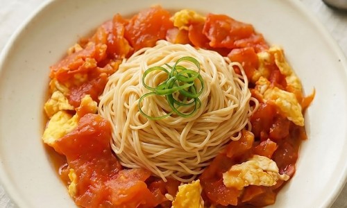 【減醣友善】和風番茄雞蛋豆腐麵，10分鐘清爽上桌｜懶人食譜